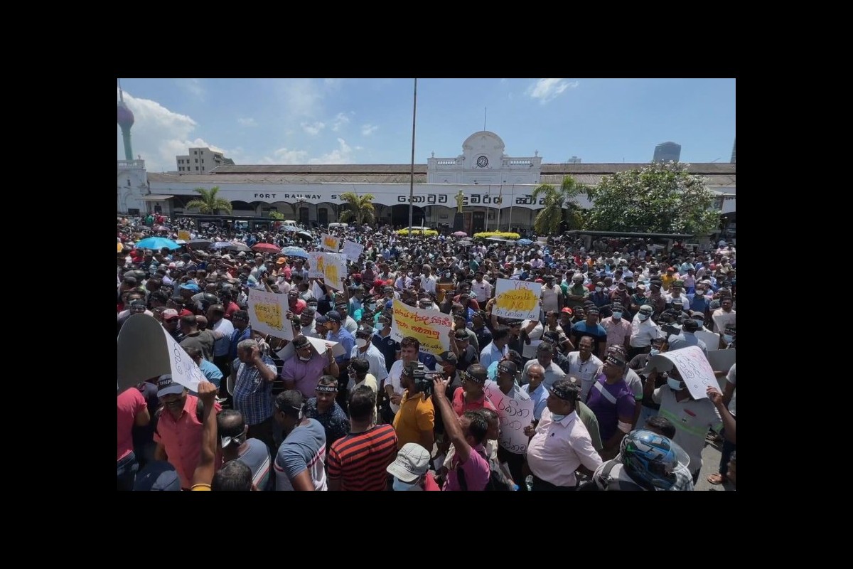 Sri Lanka: Thousands protest new tax hikes amid high inflation