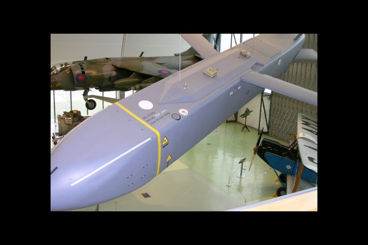 Japan plans to buy US cruise missiles
