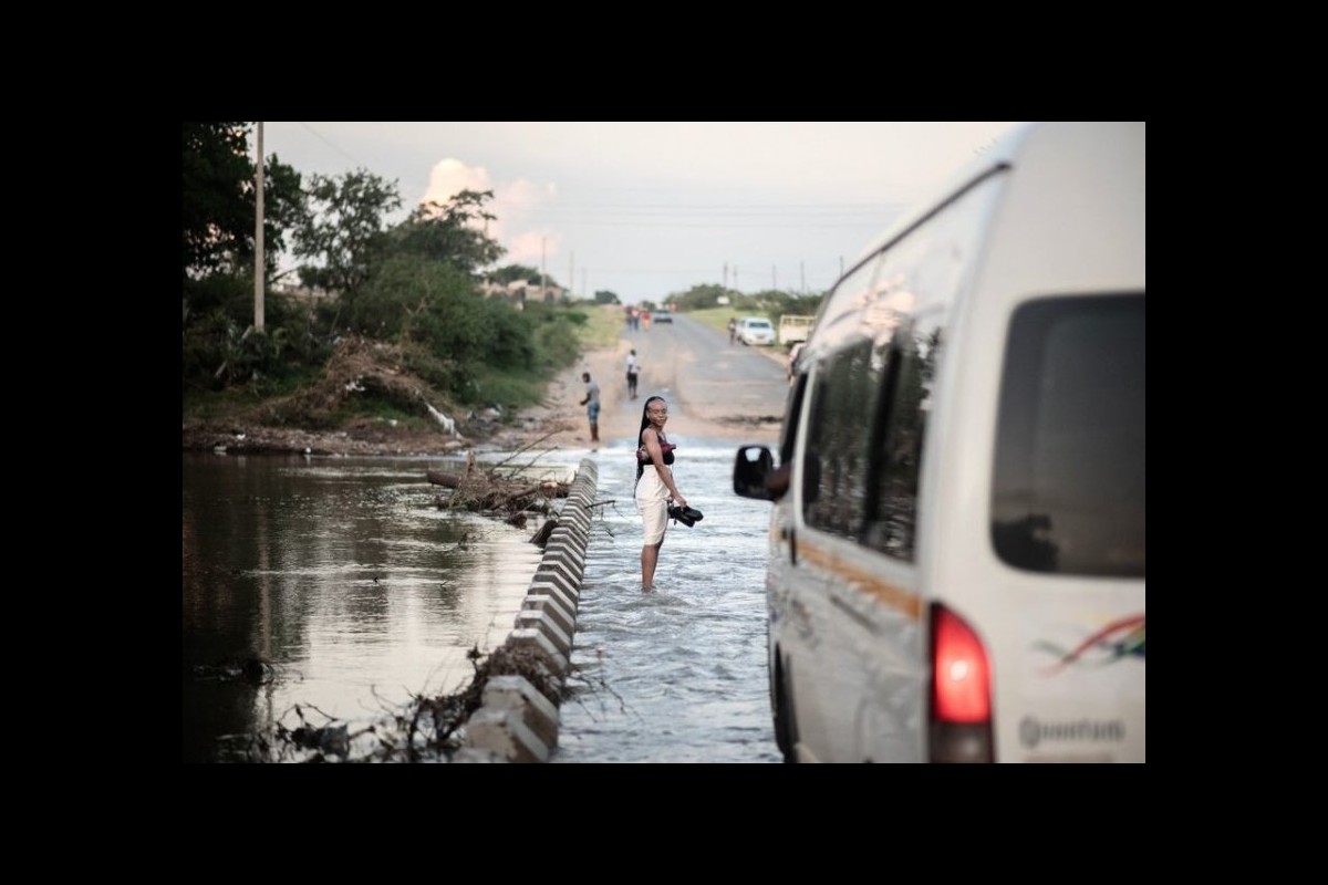 Catastrophic weather extremes in southern Africa