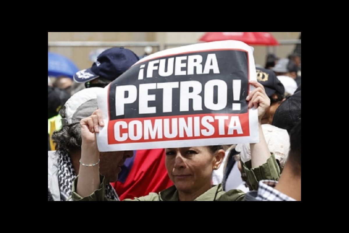 Peru declares Colombian leader Petro 'persona non grata'