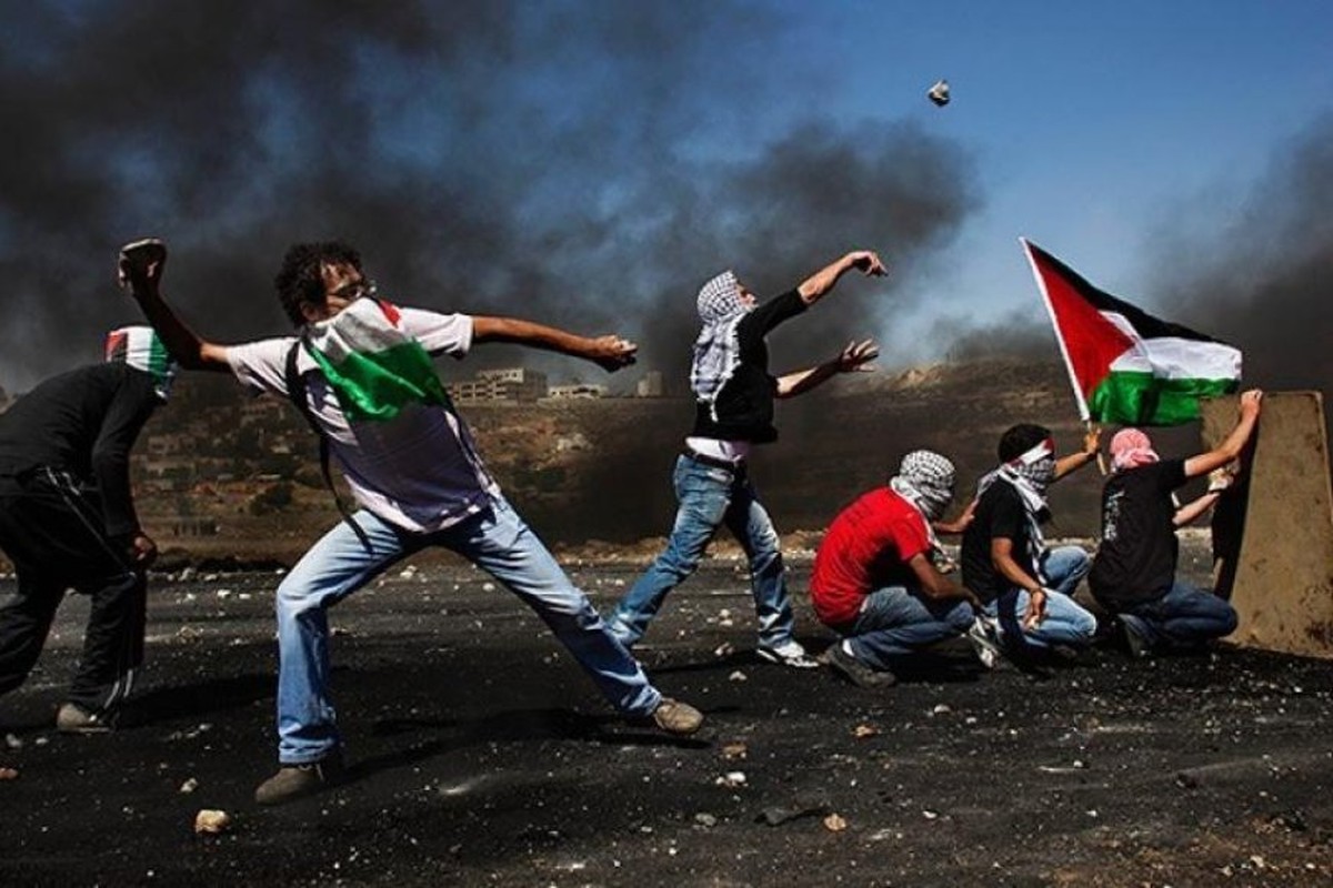 بين تجذر خيار المقاومة الشعبية والمسلحة لدى الشعب الفلسطيني والانقسام والقلق على المصير والوجود في الكيان الصهيوني