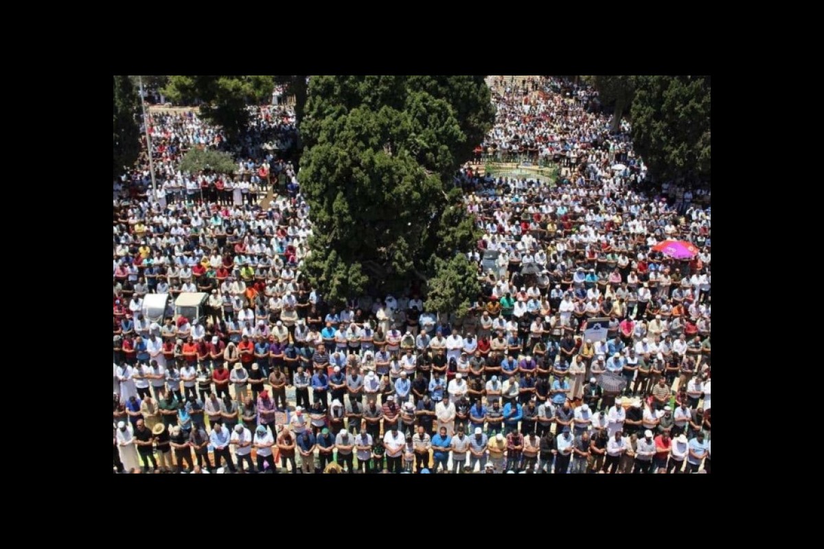 Thousands of Muslim worshipers recited prayers in al-Aqsa
