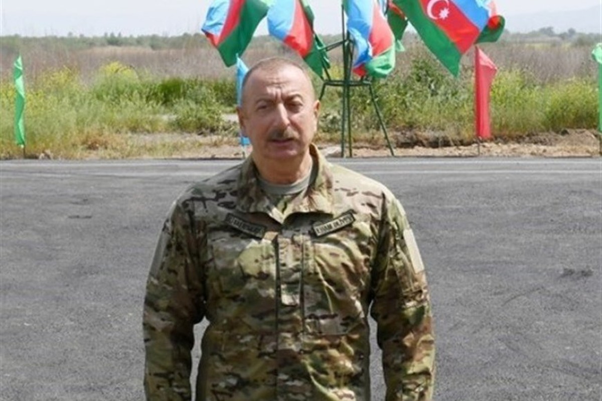 وبلاگ نویس آذربایجانی: در صورت جنگ با ایران، باکو از روی زمین محو می‌شود