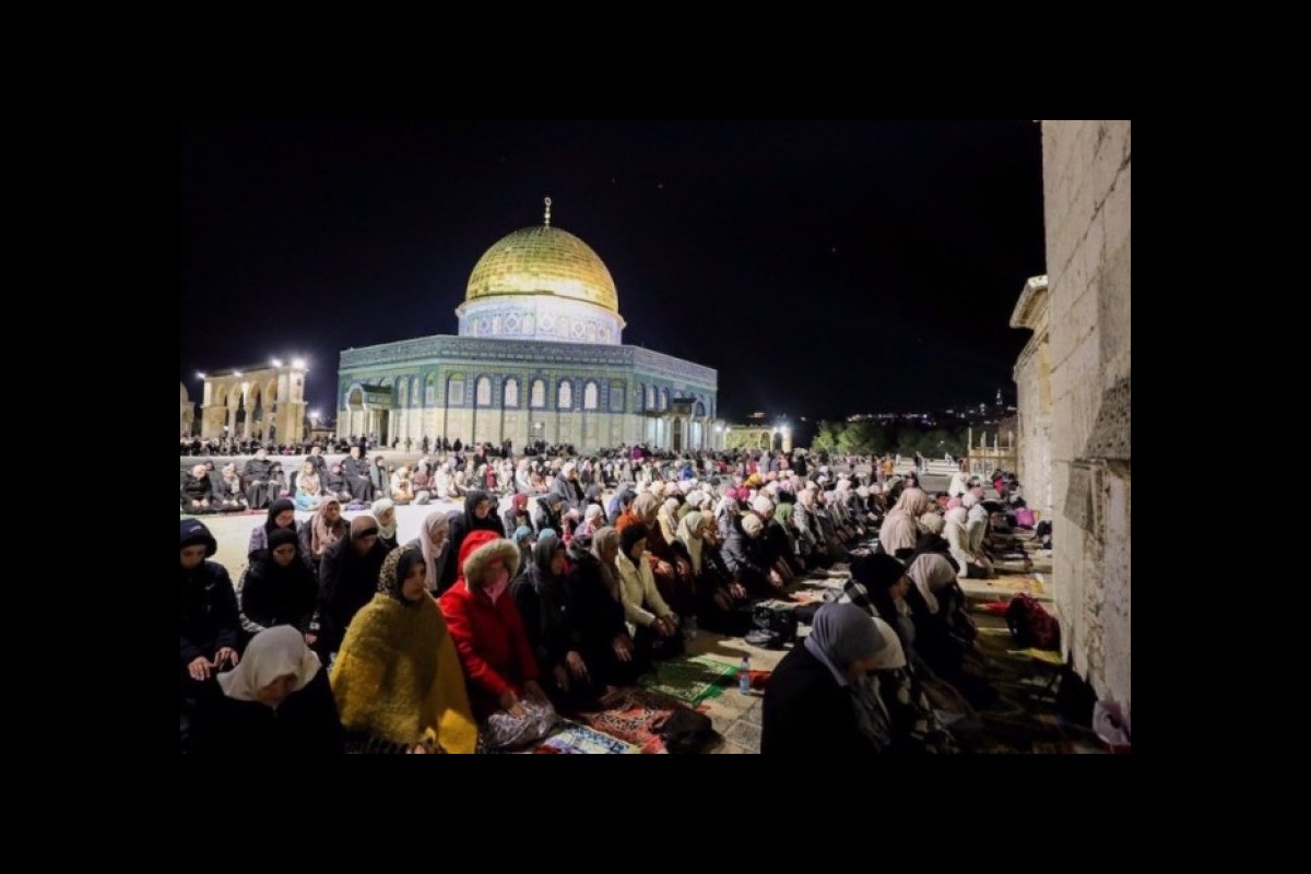 Israeli extremists storm Al-Aqsa Mosque, expelling Muslim worshipers