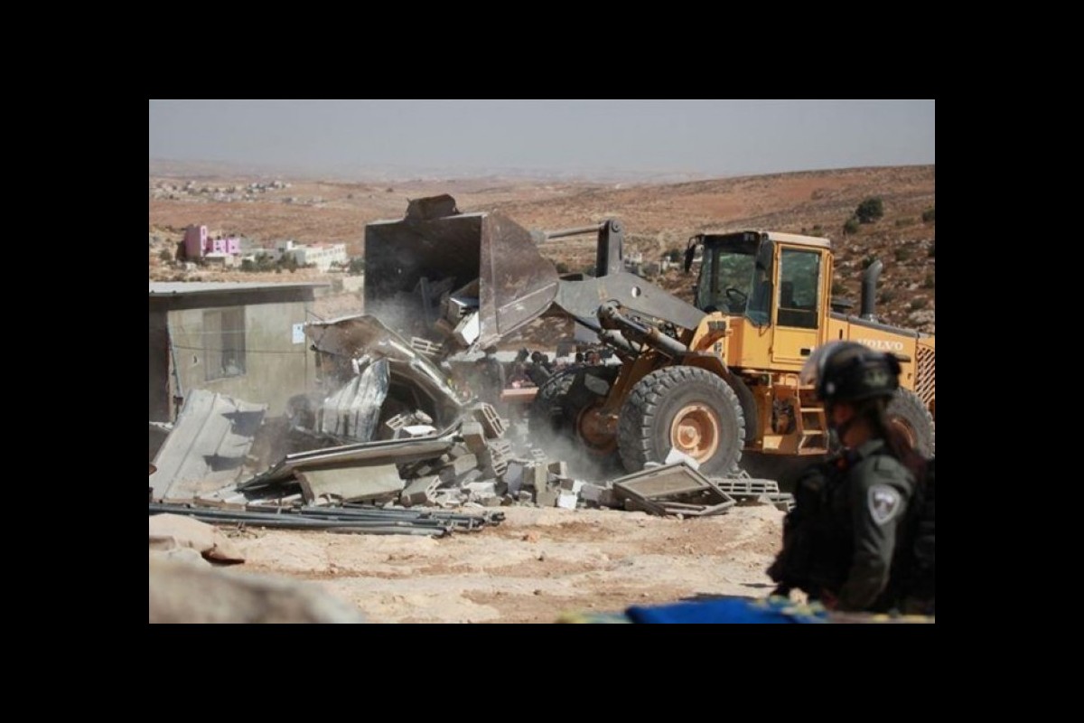Zionist forces order the demolition of a mosque
