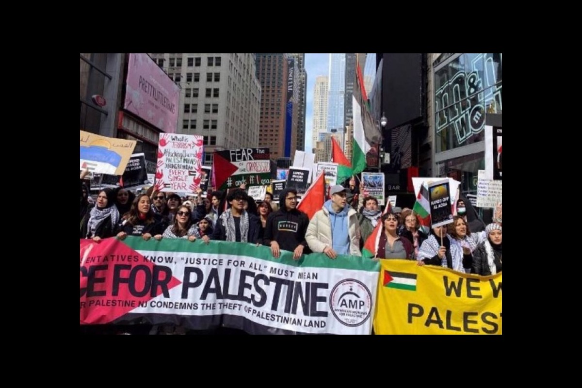 Pro-Palestine march in Manhattan to condemn Israel's raid on al-Aqsa