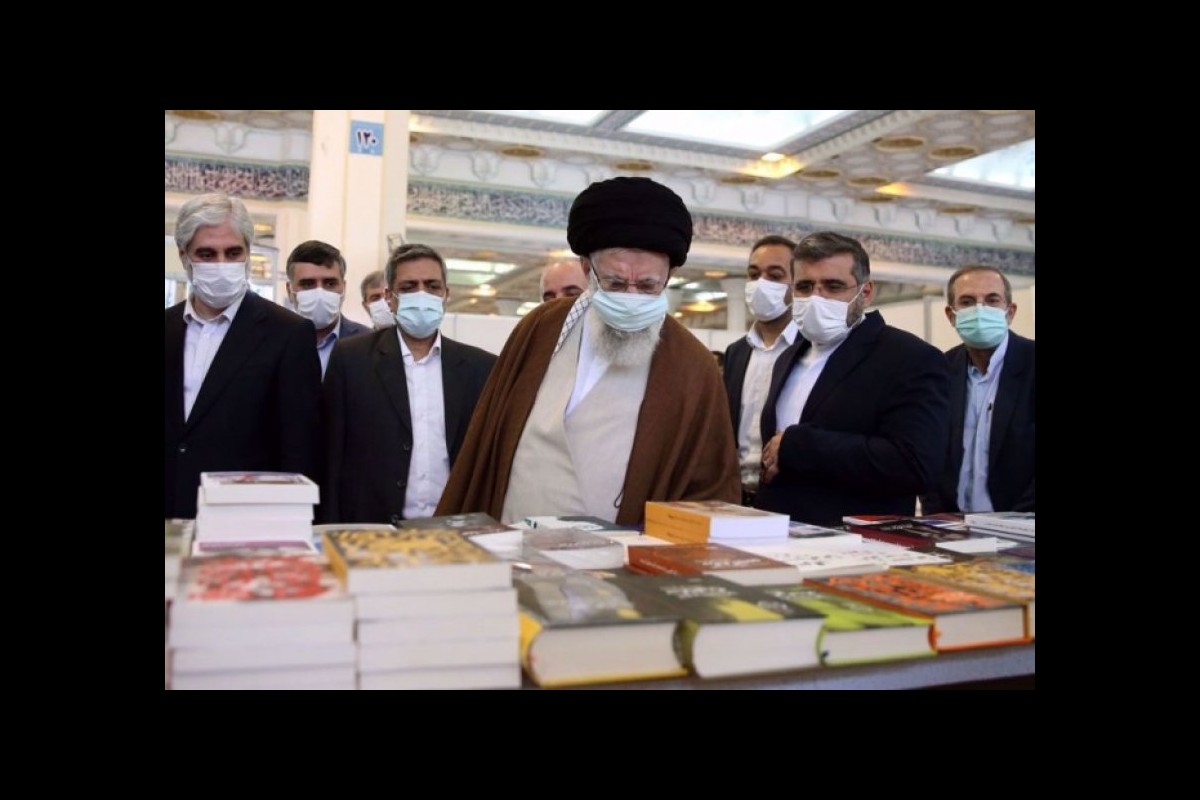 Ayatollah Seyyed Ali Khamenei stresses role of books in promoting culture in visit to Tehran Book Fair