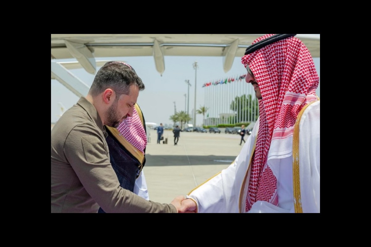 Zelensky invites Bin Salman to Ukraine -  Arab media criticize him