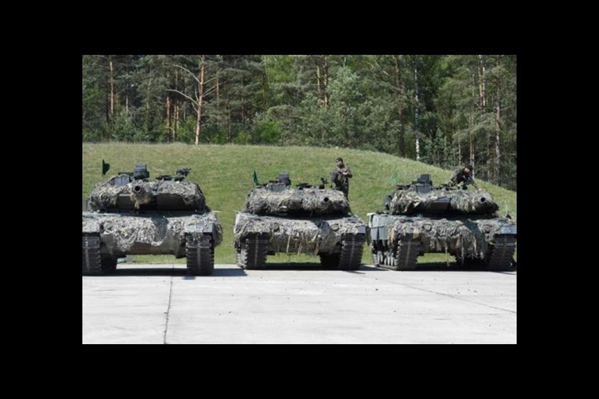 NATO shoots at Serbian protesters