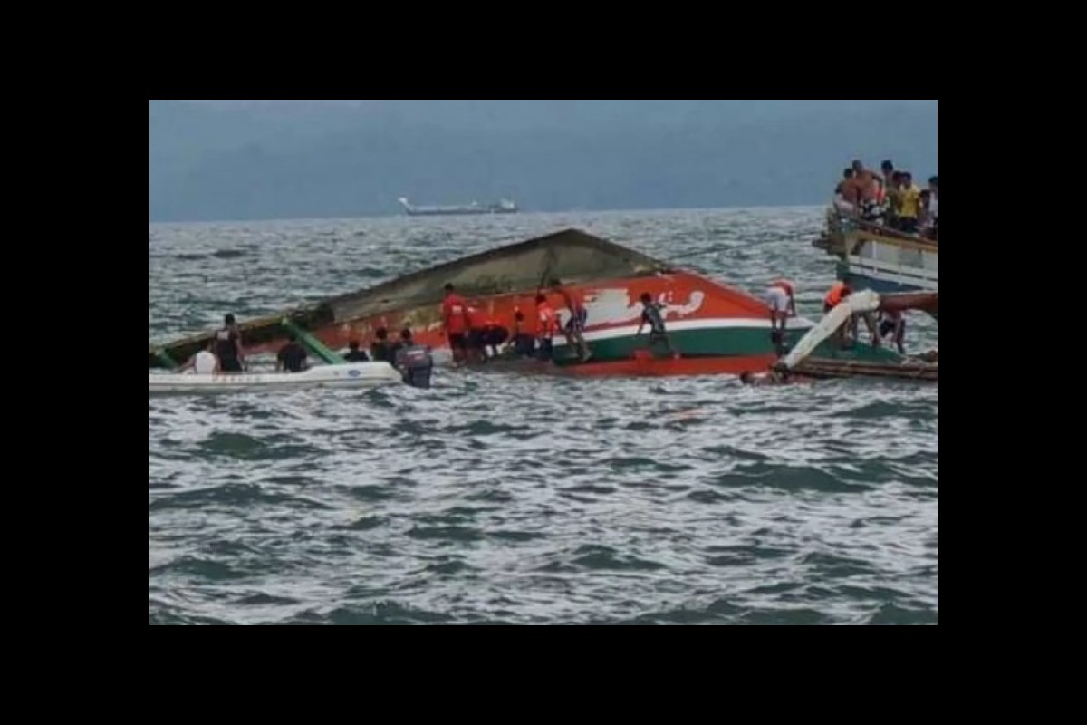 Nigeria boat sinking kills over 100