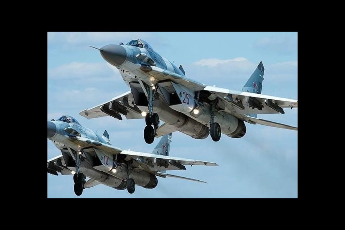 Powerful strikes of Russian fighters on the positions of terrorist groups in northern Syria