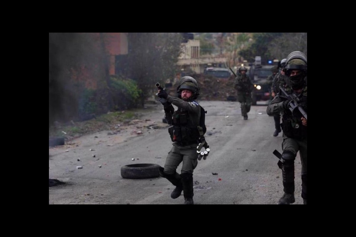 Nablus, Palestinians injured in attack by settlers, cars damaged