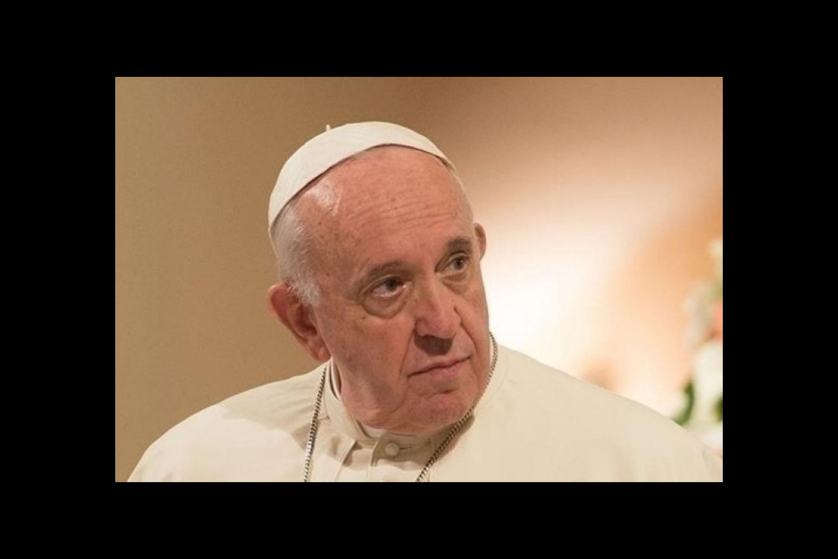 Pope says migrants killed at sea 'disgraceful to society'