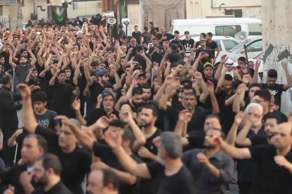 آل خليفة يقمعون مراسم عاشوراء.. والشعب يسطّر ملحمة كربلائية جديدة