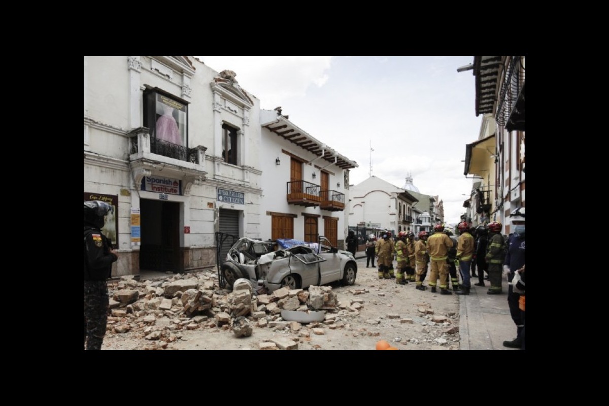 Ecuador, state of emergency, violent clashes with dead and wounded