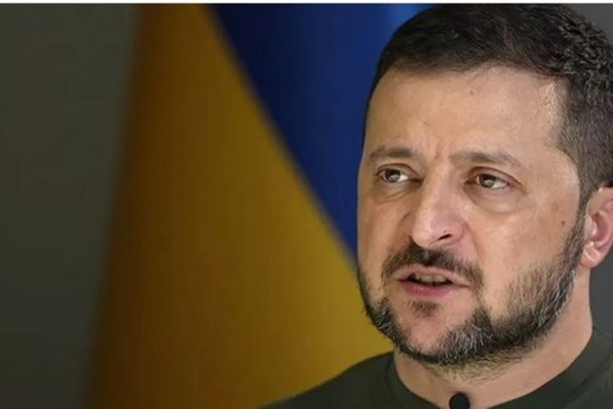 زلنسکی: خلبانان اوکراینی آموزش اف ۱۶ می ببیند