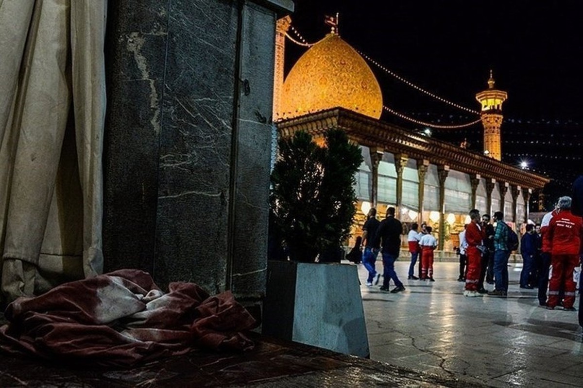 اعتداء ارهابي على مرقد "شاهجراغ "في مدينة شيراز...  اعتقال منفذ العملية الارهابية