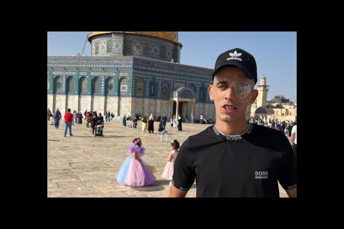 A Palestinian who was shot by Israeli soldiers in the Aqsa Mosque died from his injuries
