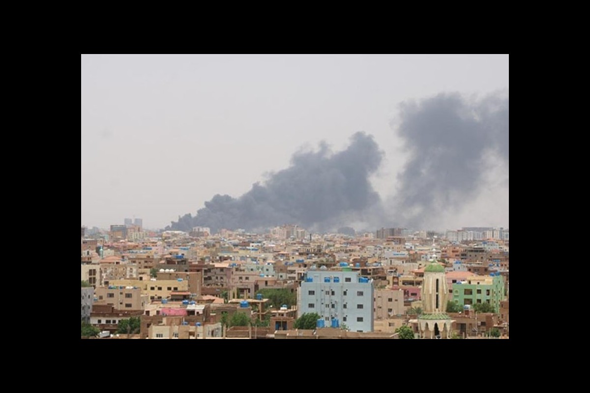 A large explosion shakes the International Airport of the capital of Sudan
