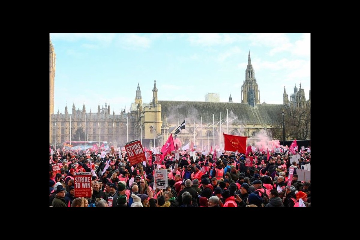 The Strike: A Junior Doctor's First Job Mission in the UK