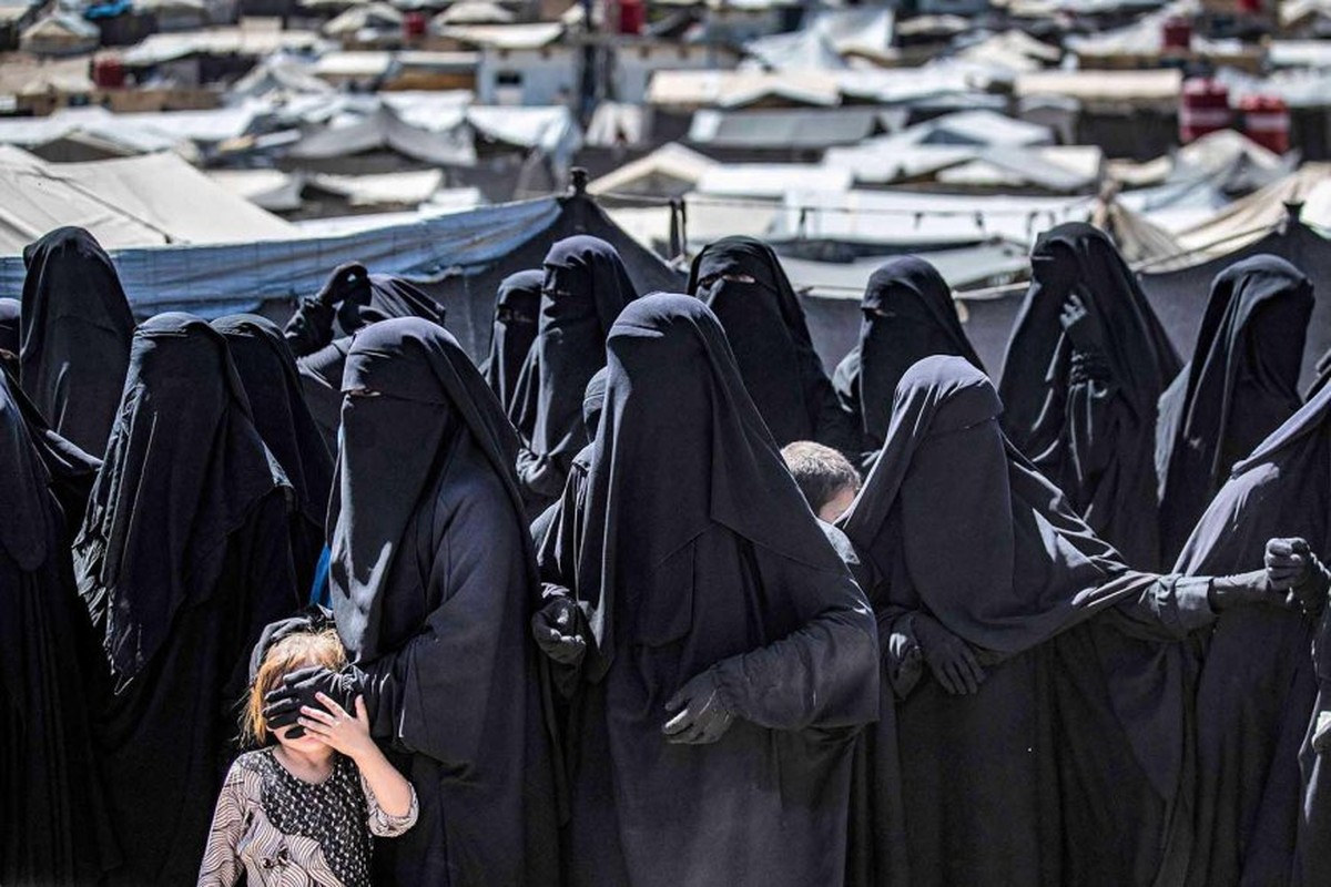 قرغيزستان تستعيد من سوريا 100 من نساء وأطفال ارهابيي داعش
