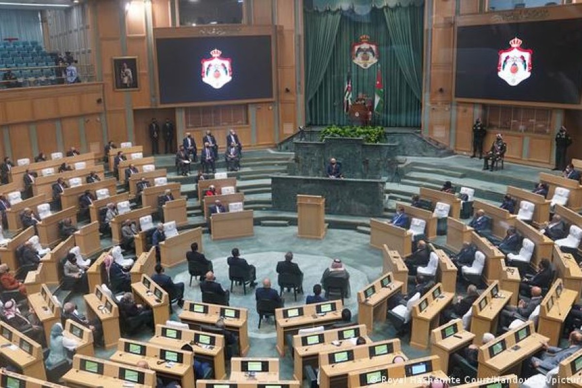 نواب أردنيون يطالبون بطرد سفير إسرائيل