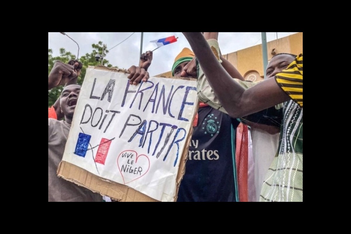 Paris no longer has a place in Africa