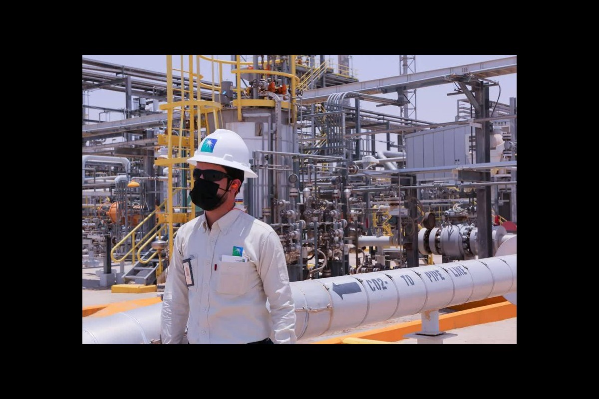 Climate Diplomacy in the Persian Gulf: Advancing Global Decarbonization