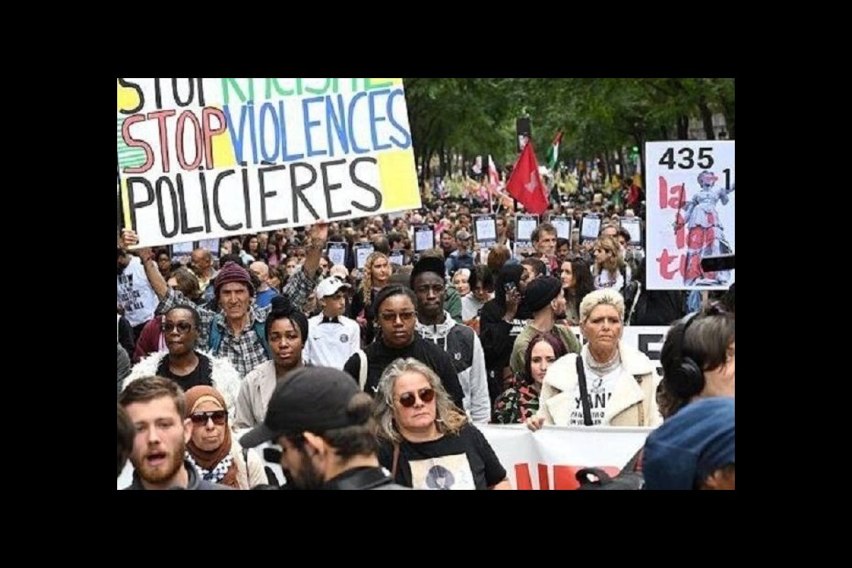 Paris, thousands at the demonstration against racism