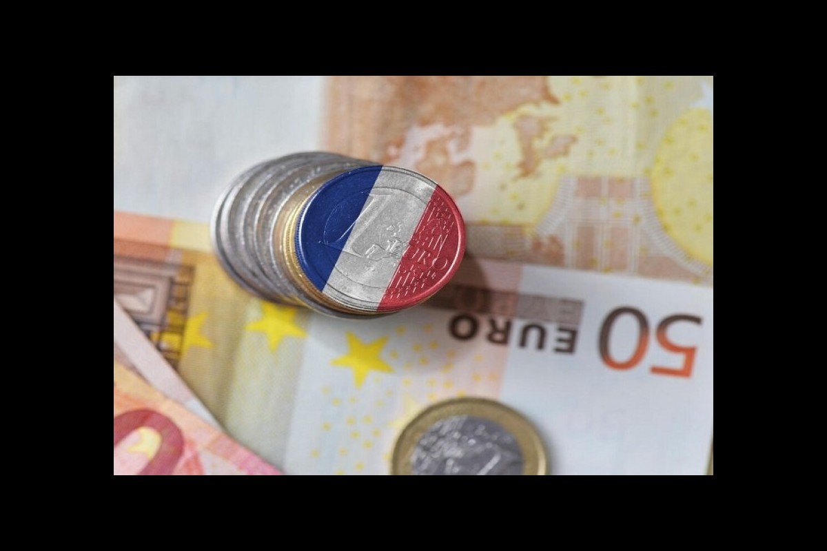 French public debt breaks record