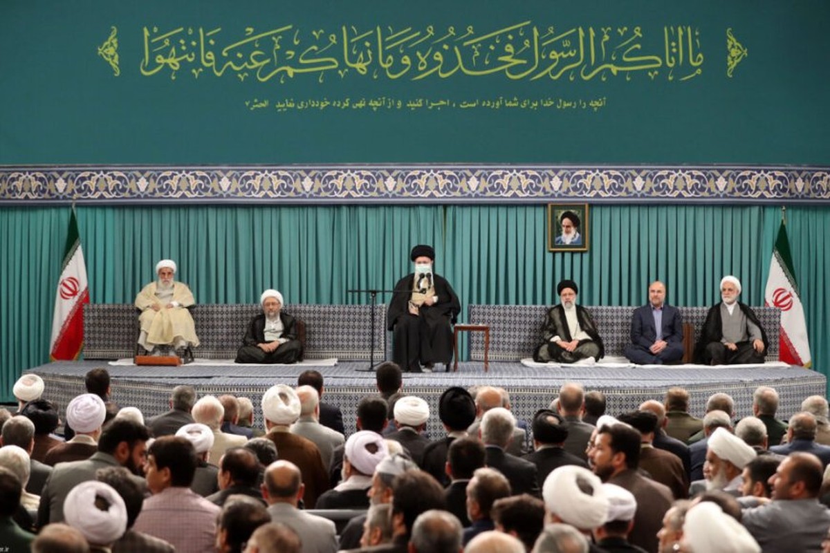 الإمام الخامنئي: التطبيع رهانٌ على الحصان الخاسر