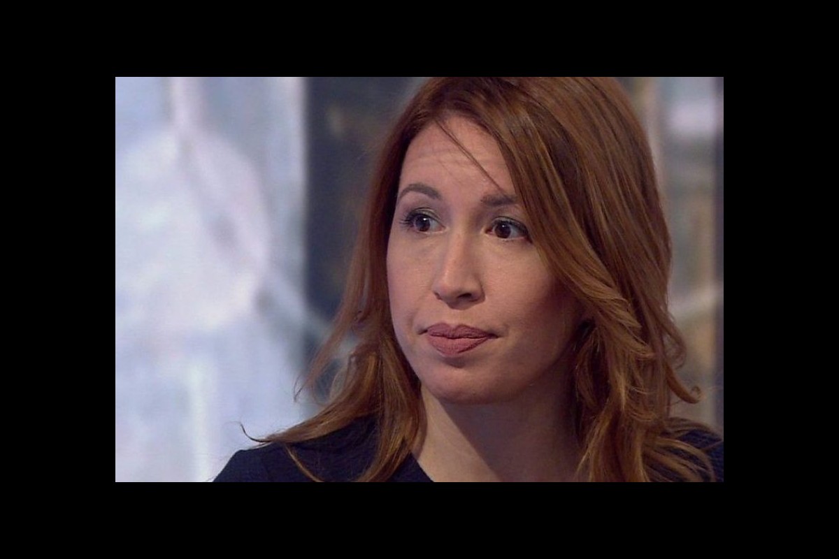 England, government advisor resigns in protest