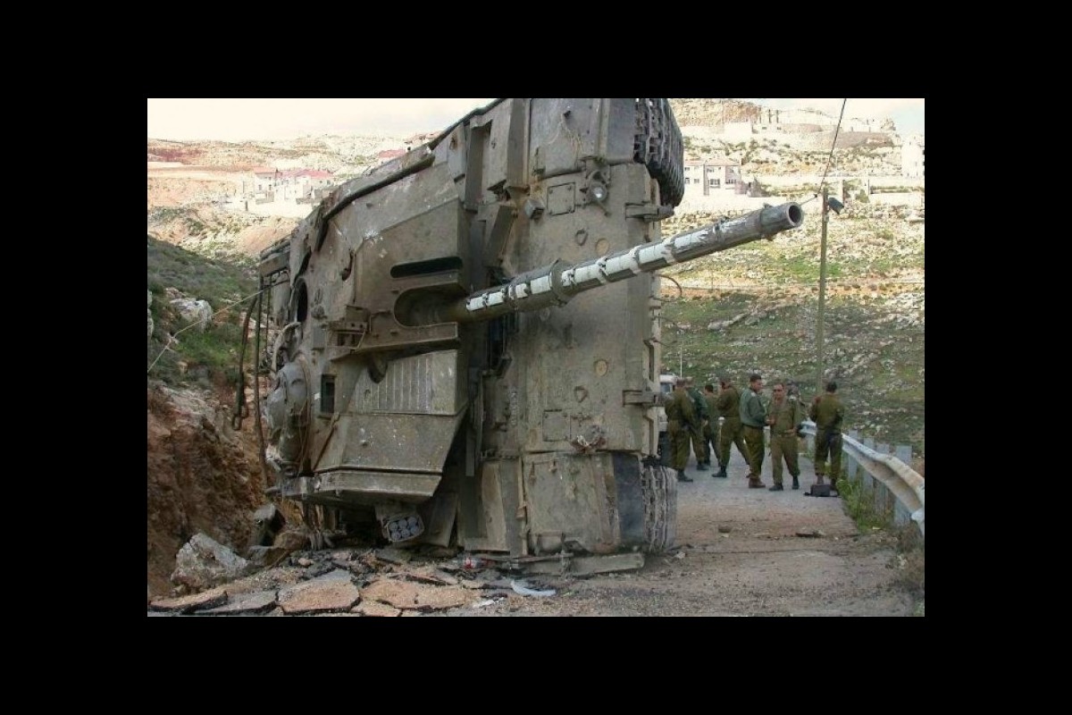 Hamas Fighters Destroy Israeli Tanks in Khan Yunis