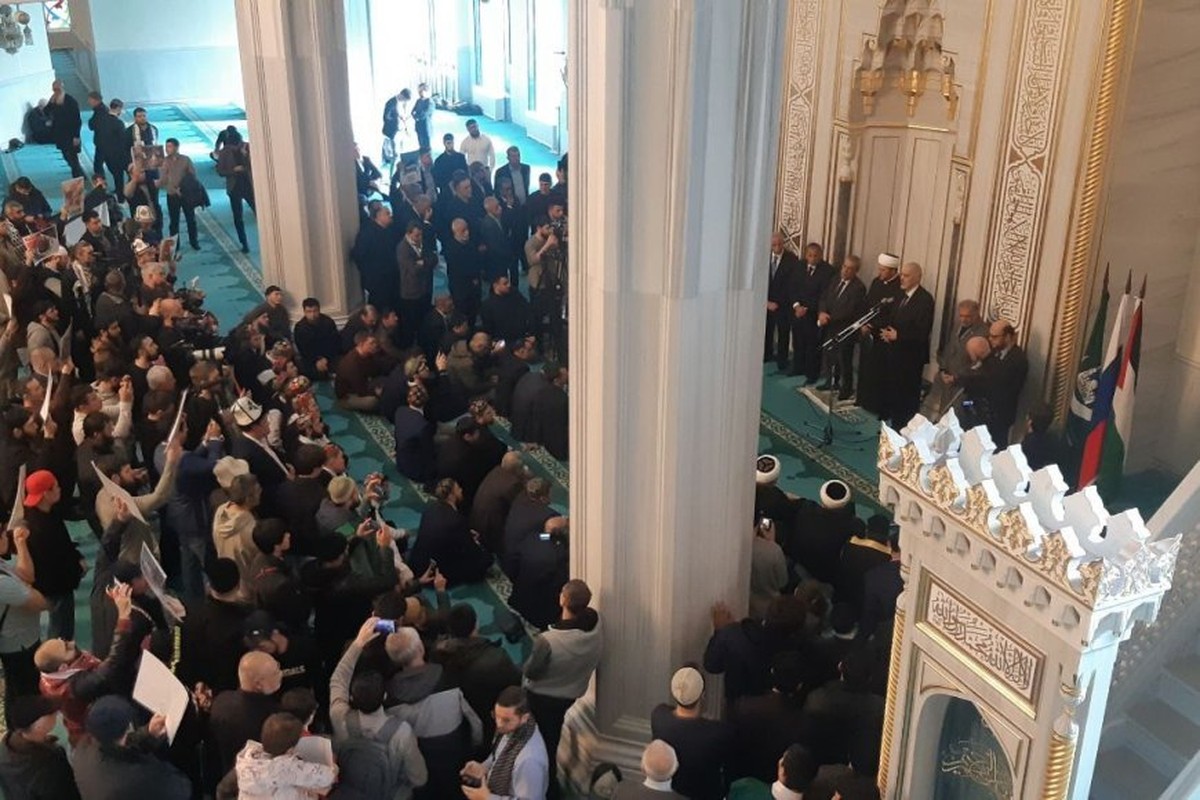 Митинг российских мусульман в поддержку Палестины