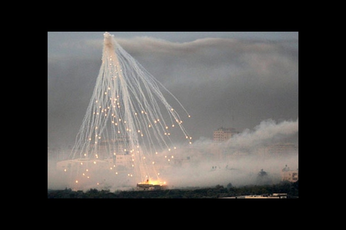 Continued brutal attacks on the Gaza Strip using bombs containing white phosphorus
