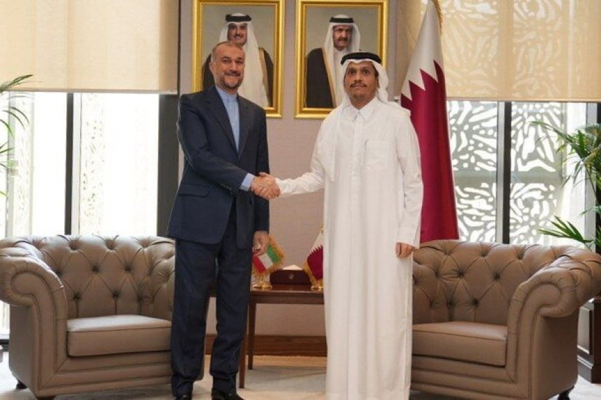 عبداللهيان يبحث مع نظيره القطري وقف جرائم الكيان الصهيوني