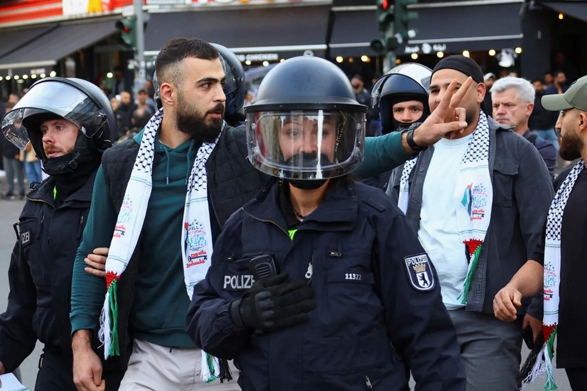 ألمانيا… ضغوطات من الشرطة على المظاهرات الداعمة لفلسطين