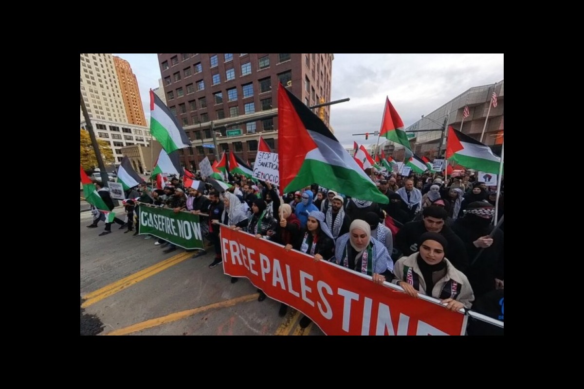 Thousands of Americans protest against Biden's policies