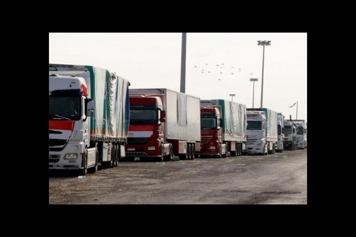 Dozens of aid trucks arrived in Gaza on the first day of the cessation of hostilities