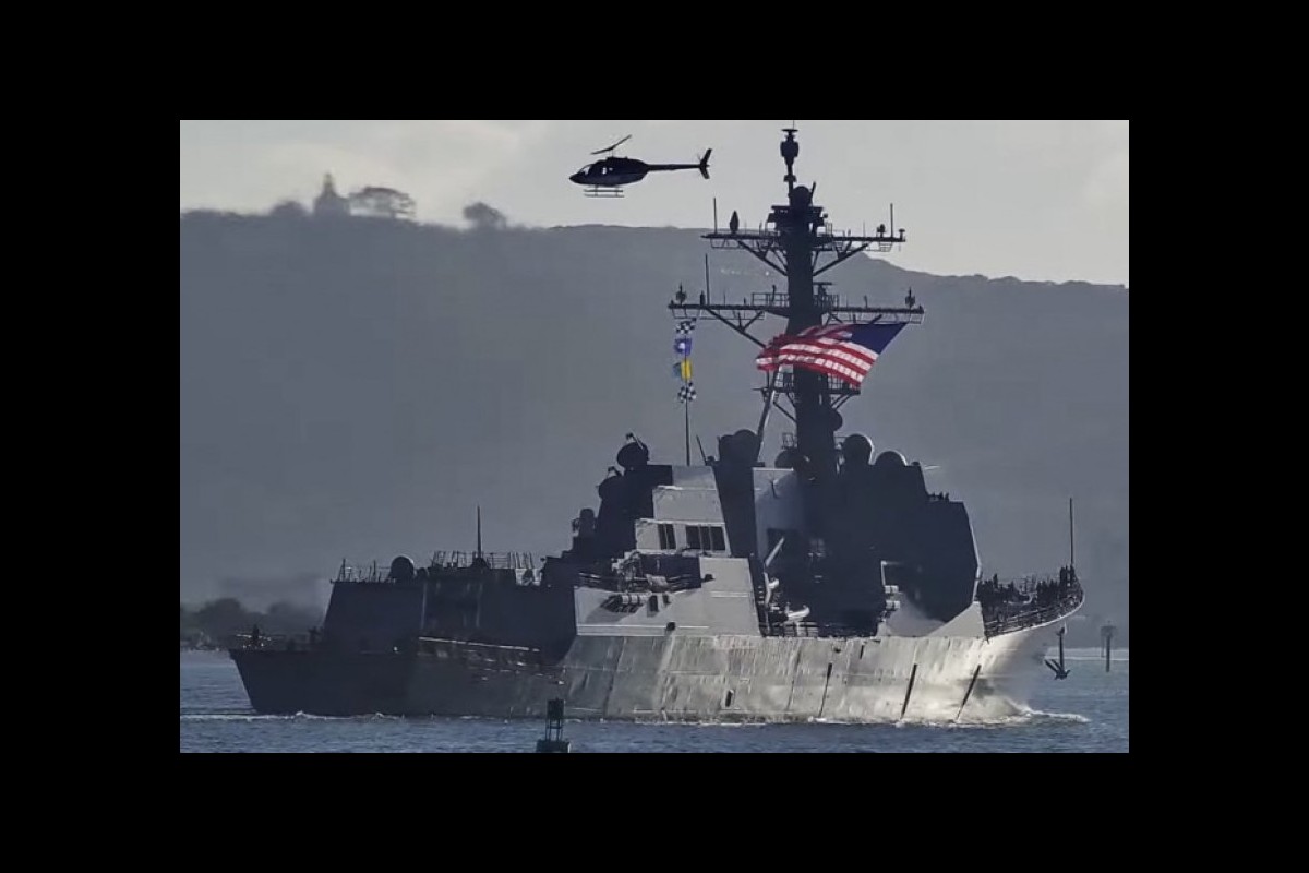 The Yemeni army fired missiles at the US submarine