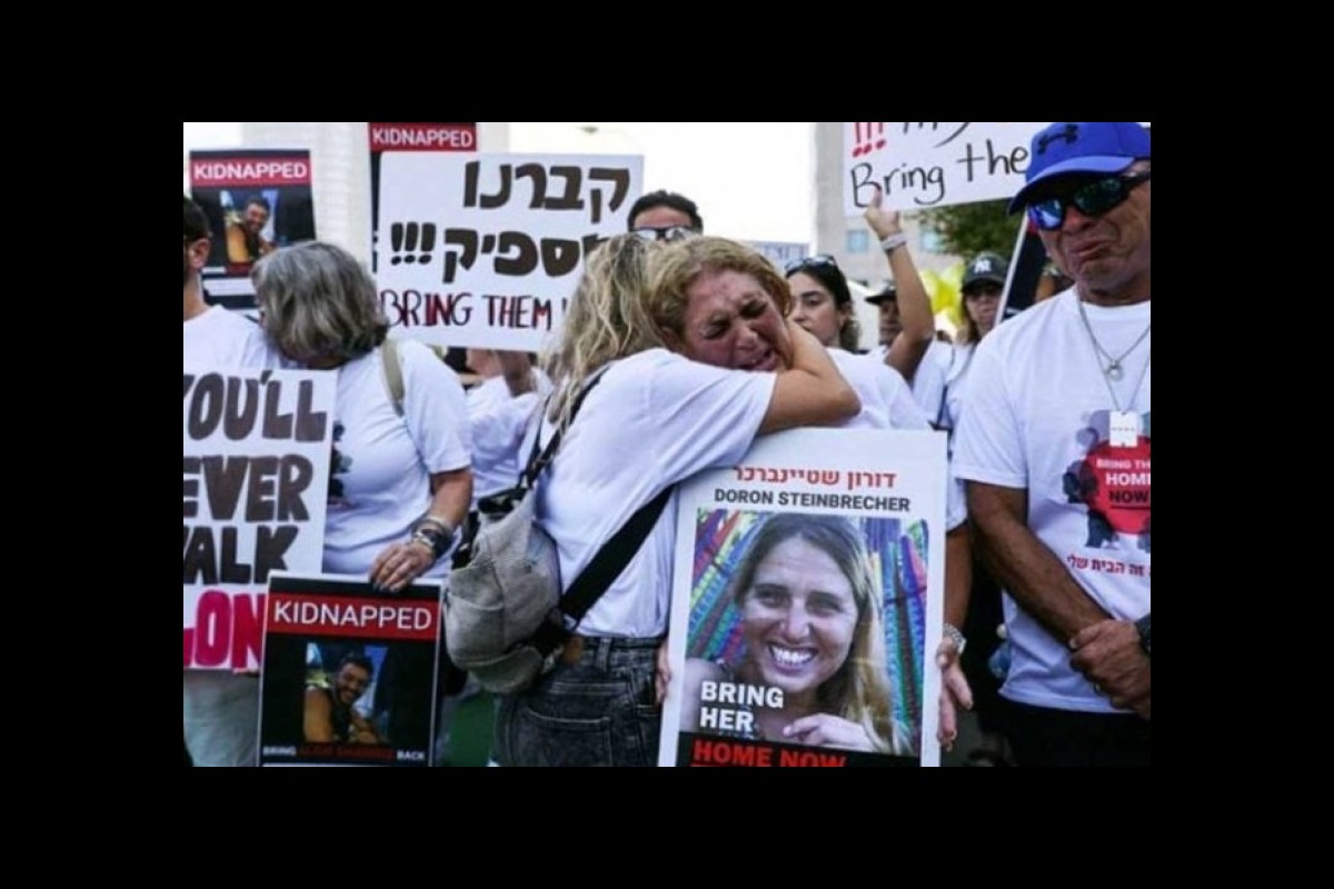 Demonstrations by families of Israeli prisoners after the death of three captives