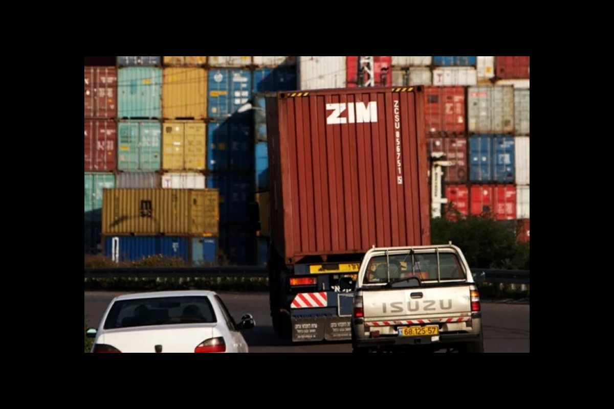 Malaysia bans Israeli ships to support the people of Gaza