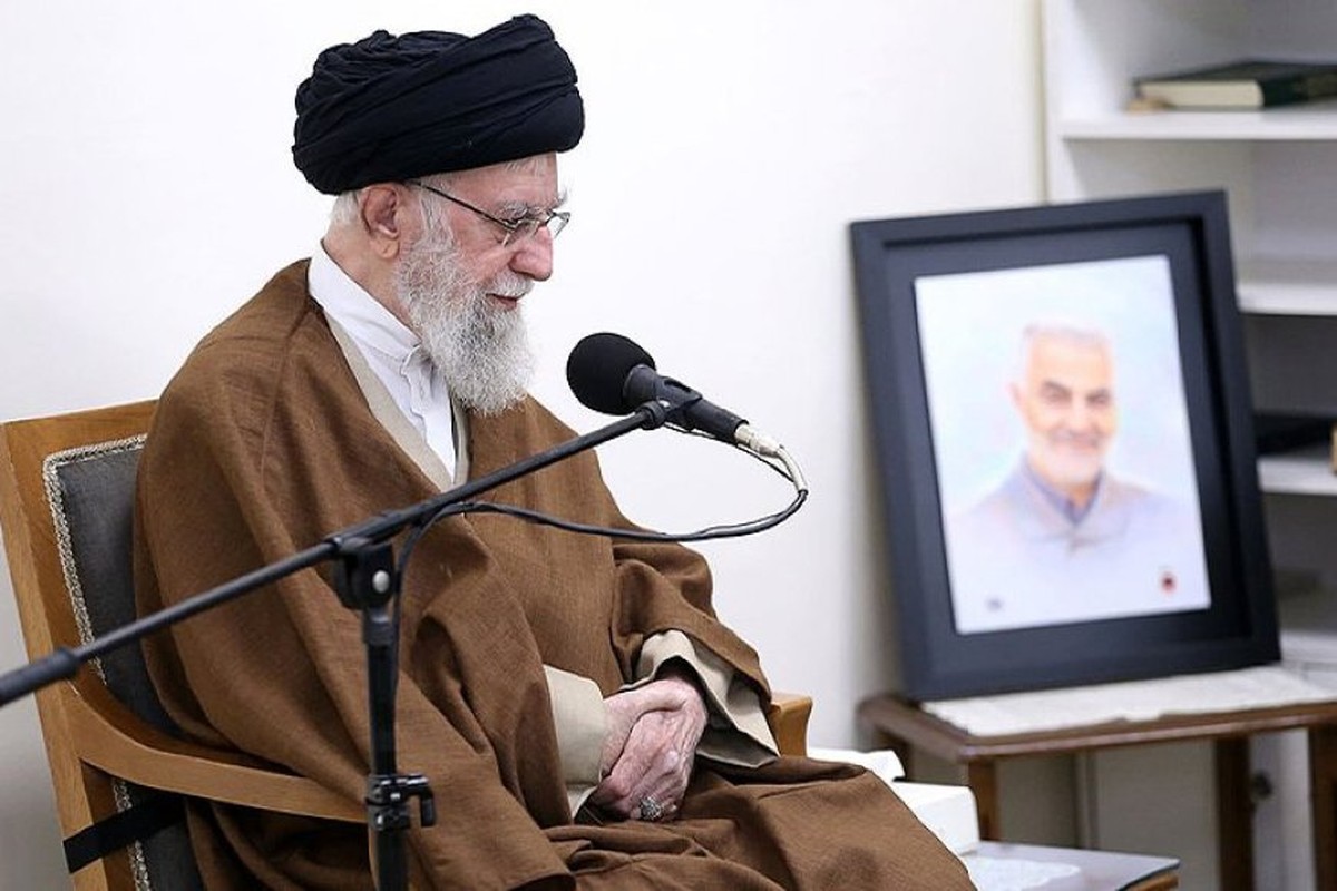 قائد الثورة: أهم خدمة انجزها الشهيد سليماني هي إحياء محورالمقاومة