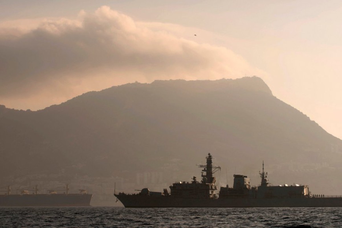 Из-за нехватки моряков британским ВМС приходится списывать военные суда для комплектования новых