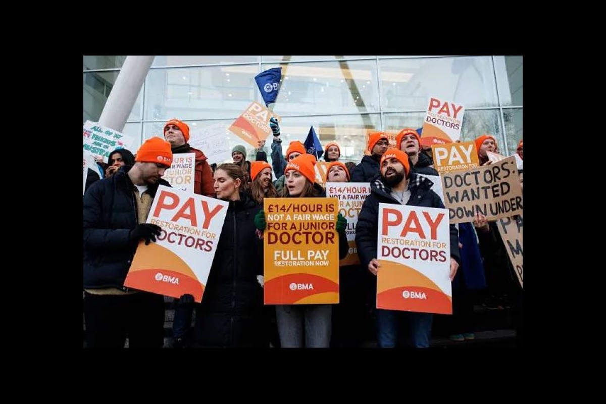 The British NHS in Endless Turmoil: Sunak's Government's Policies Fuel Fresh Strikes