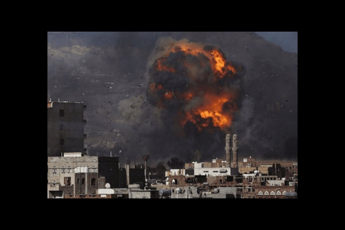 US and British air and missile attacks on Sana'a continue