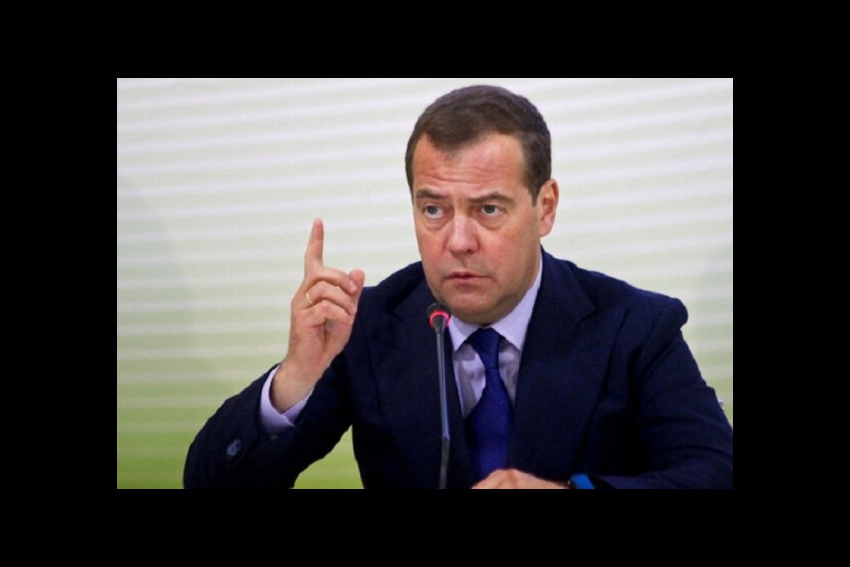 Medvedev threatens to attack Washington, London and Berlin if Russia is forced to leave Ukraine