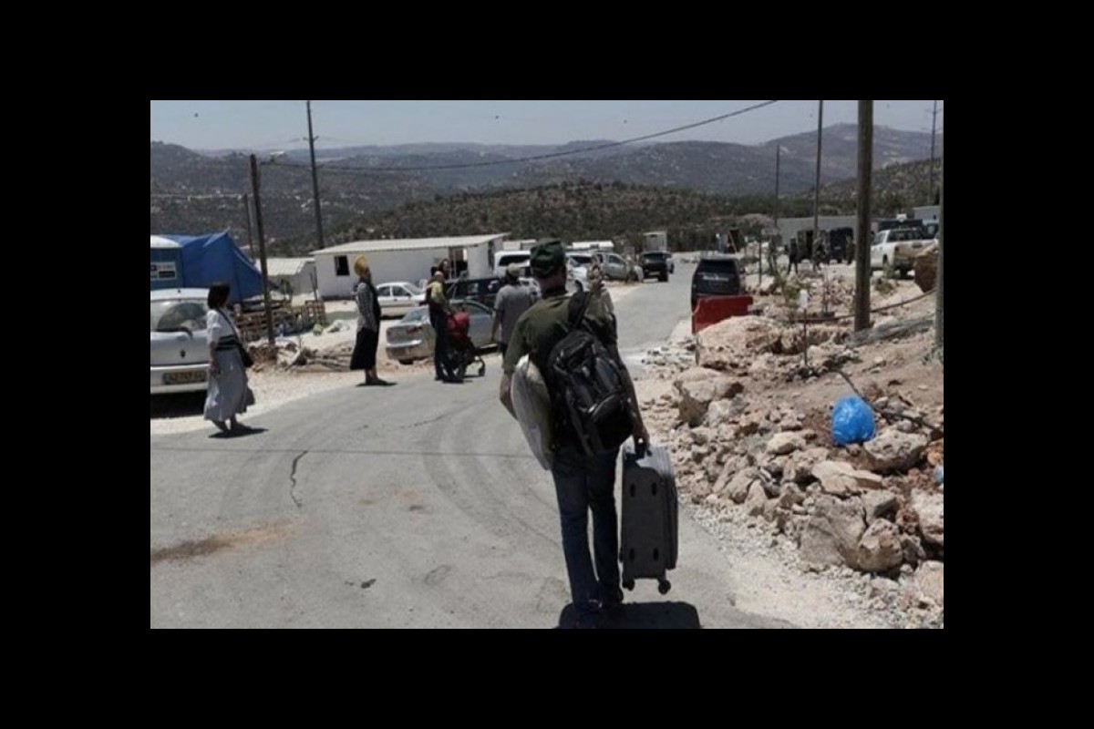 Zionist newspaper: Israeli soldiers are thieves