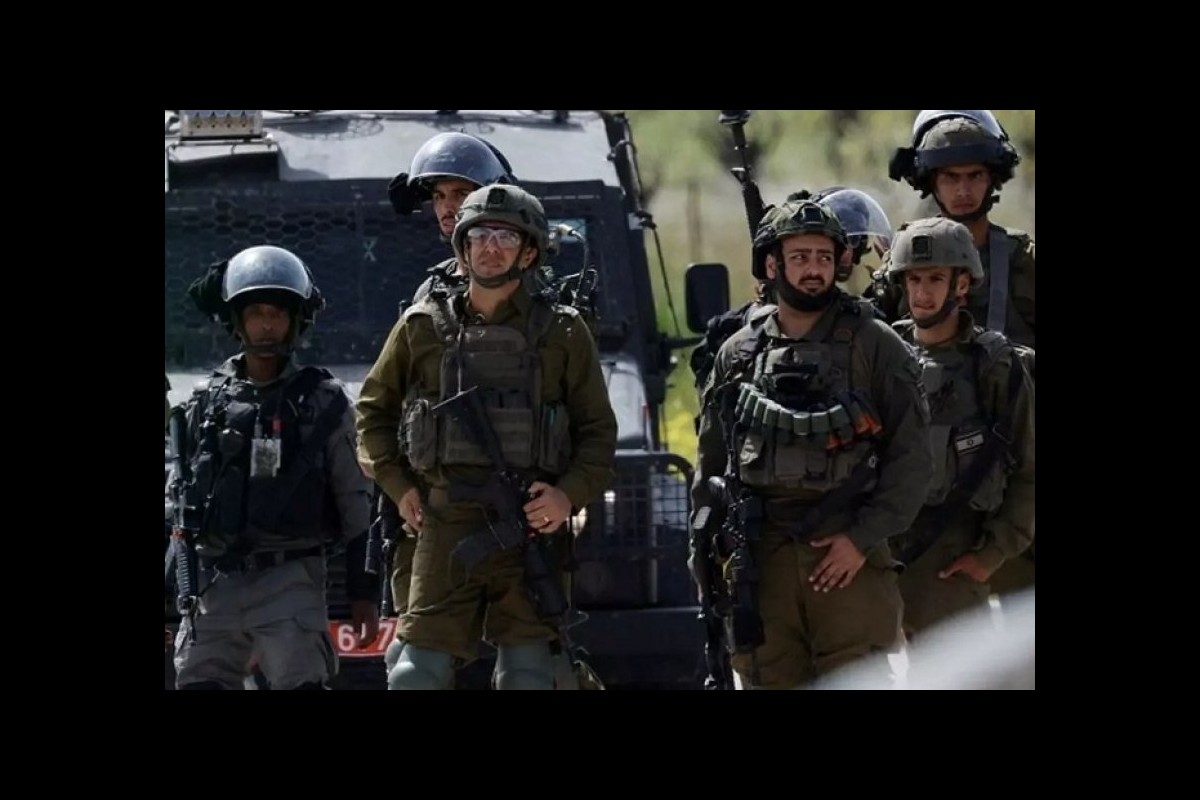 Zionist regime soldiers invaded Palestinian camps