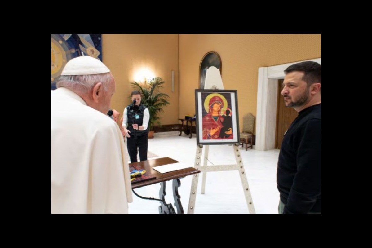 Pope Francis Ask Ukraine to Raise White Flag